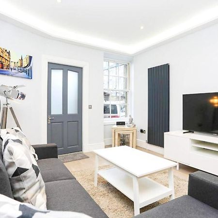 Ultra Modern, Stylish Apartment Next To Princes St EDI Eksteriør billede