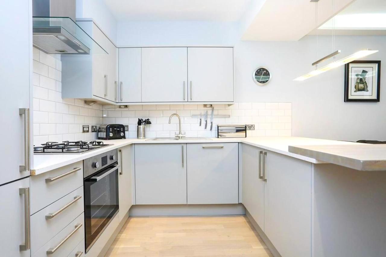 Ultra Modern, Stylish Apartment Next To Princes St EDI Eksteriør billede